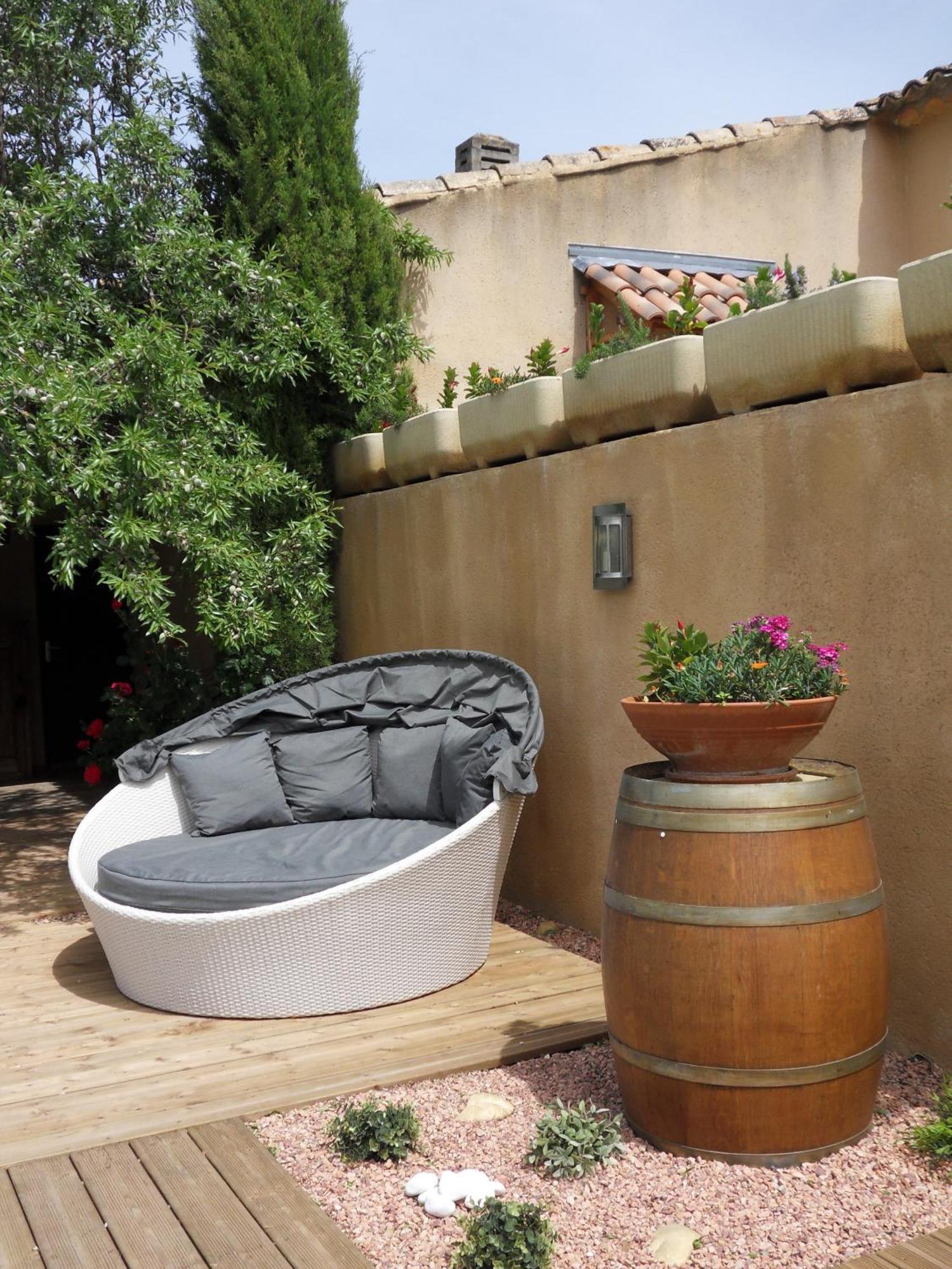 Le Jardin D'Ivana Chambres D'Hotes B&B Avec Piscine Chauffee Oppede Exterior photo